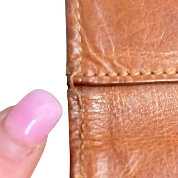 Vintage Coach Women’s Brown Leather Wallet - Luxury Logo Zipper Design - Picture 7 of 11